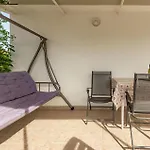 2 Bedroom Pet Friendly In *