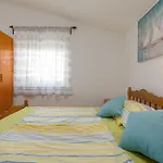 Apartman 2 Bedroom Pet Friendly In