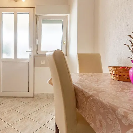 Stunning In With Kitchen Apartment Vir