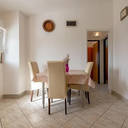 Apartment Stunning In With Kitchen *